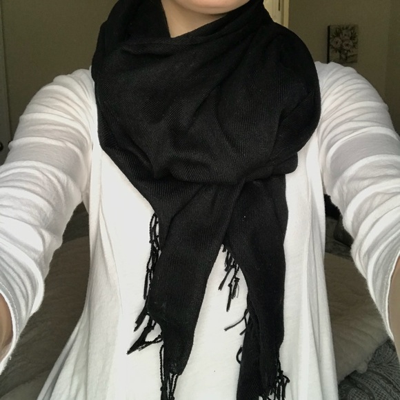 Accessories - 🖤 Black Scarf 🖤